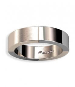 2 färgad ring i 18 k guld