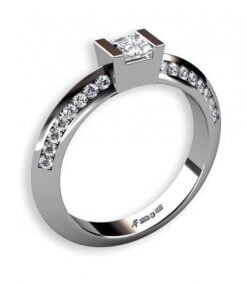 vitguldsring med spetsskena