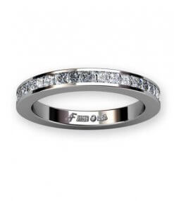 alliansring med kanalinfattade prinsesser 17 x 0.03 ct