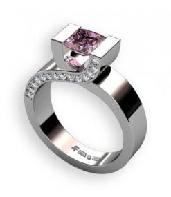 rosa turmalin och briljanter