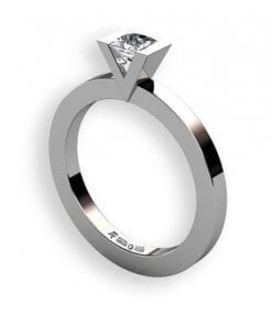 enstensring prinsess slipad diamant 0.30 ct