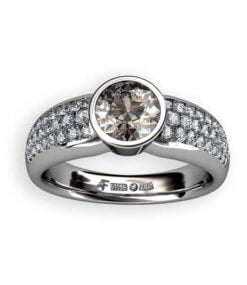 cognacsfärgad diamant i vitguld