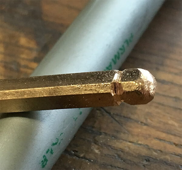 första steg i tillverkning av guldkula