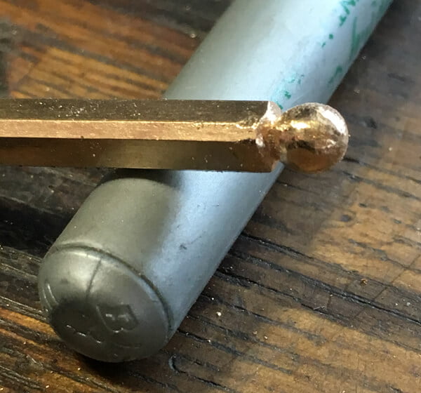 guldkulan börjar ta form