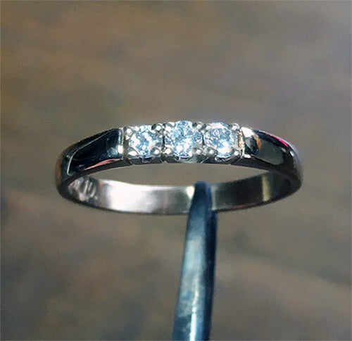 ny diamant i guldring