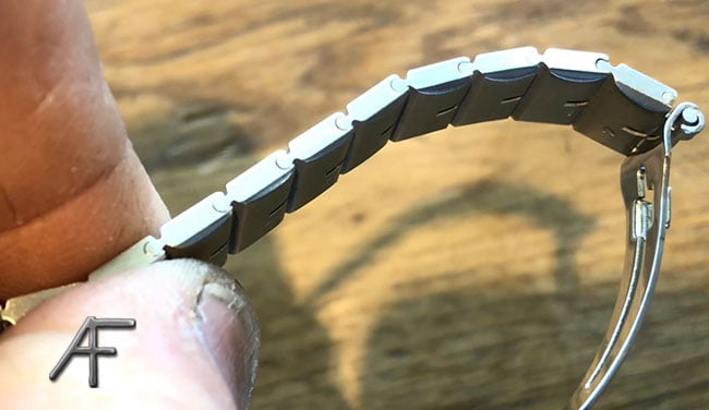 inga glipor på cartierarmbandet
