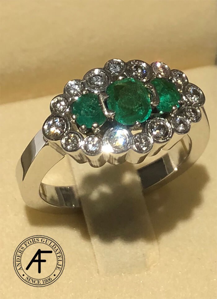 göra om ring med smaragder och diamanter