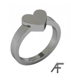 ring med vitguldhjärta